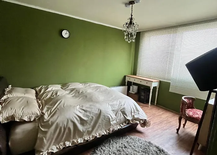 Apartment Where Past Meets Present On Antique Street *