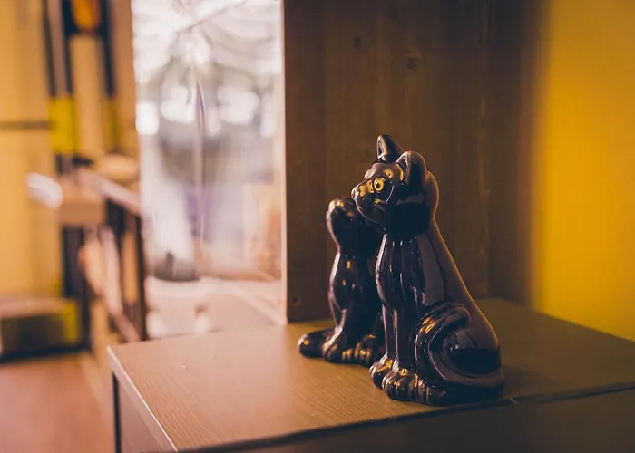 Apartment Where Past Meets Present On Antique Street Seoul