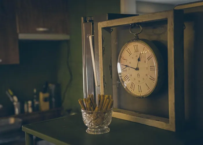 Apartment Where Past Meets Present On Antique Street *